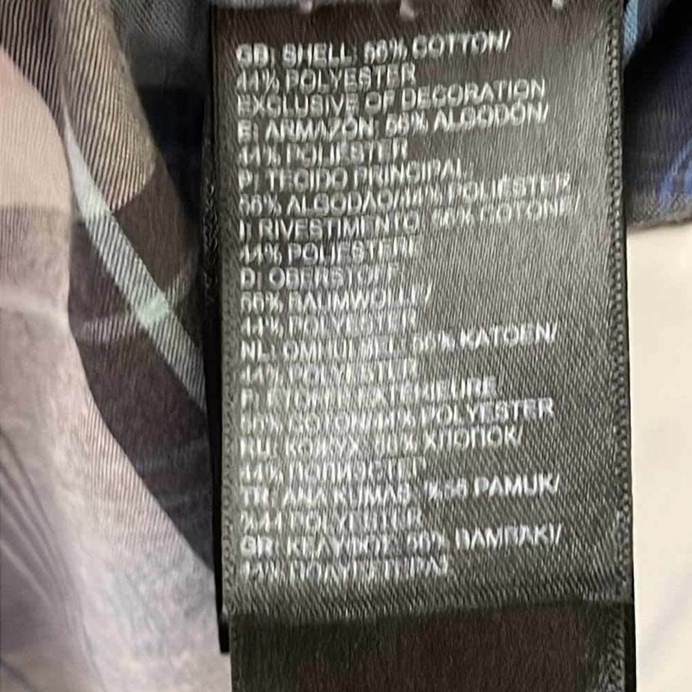 The North Face Plaid shirt.​​ - Picture 8 of 9
